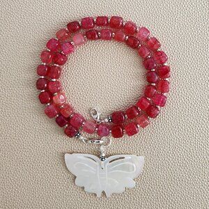 RED AGATE NECKLACE W/ MOTHER OF PEARL BUTTERFLY--18"